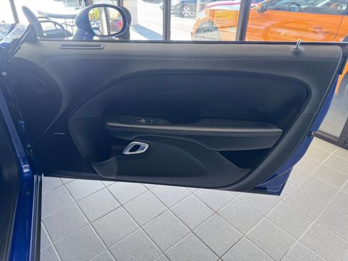 Used 2022 Dodge Challenger R/T Scat Pack RWD image 13