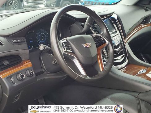 Used 2016 Cadillac Escalade Premium AWD/4WD image 12