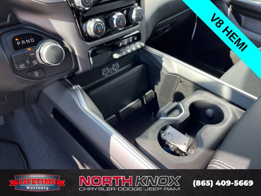 New 2026 RAM 1500 Express AWD/4WD image 12
