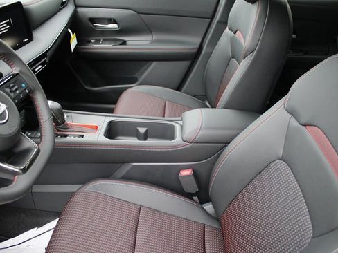 New 2026 Nissan Kicks SR image 6