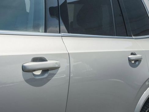 Certified 2023 Volvo XC90 T8 Ultimate w/ Protection Package Premier AWD/4WD image 16