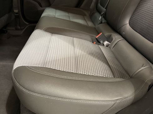 Used 2025 Chevrolet Trax LT w/ LT Convenience Package image 26