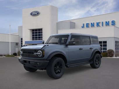 New 2025 Ford Bronco Outer Banks w/ Black Appearance Package