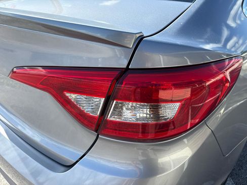Used 2016 Hyundai Sonata SE FWD image 48