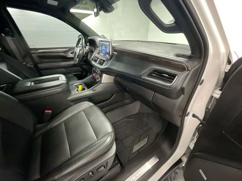 Used 2021 Chevrolet Tahoe Z71 w/ Z71 Signature Package image 29