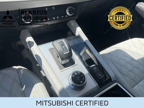Used 2024 Mitsubishi Outlander SEL AWD/4WD image 32
