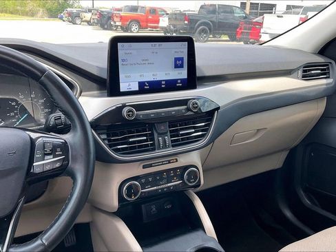 Used 2022 Ford Escape SEL FWD image 9