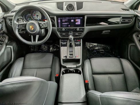 Certified 2024 Porsche Macan S AWD/4WD image 21
