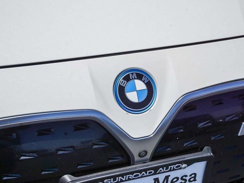Used 2024 BMW i4 xDrive40i AWD/4WD image 11