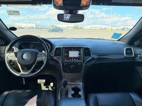 Used 2017 Jeep Grand Cherokee Overland AWD/4WD image 17