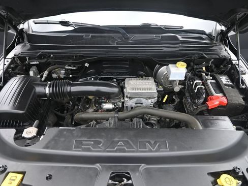 Used 2023 RAM 1500 Laramie AWD/4WD image 40