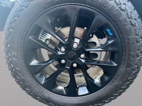 Used 2023 Jeep Wrangler Unlimited Sahara w/ Cold Weather Group AWD/4WD image 38