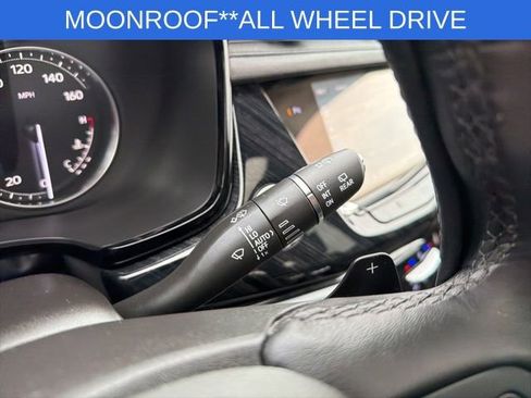 Used 2025 Cadillac XT6 Premium Luxury image 32