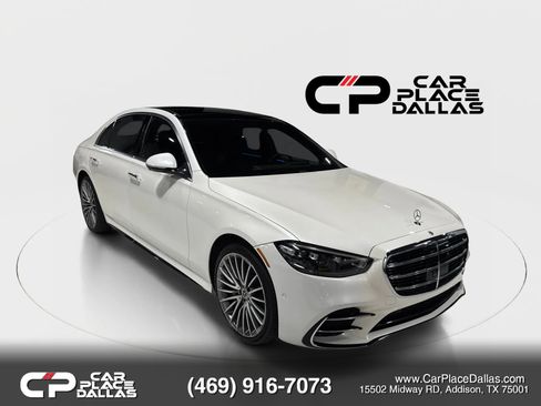 Used 2022 Mercedes-Benz S 500 4MATIC w/ AMG Line Package image 2