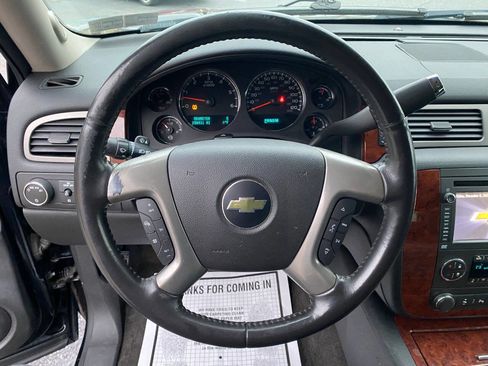 Used 2012 Chevrolet Avalanche LTZ image 13