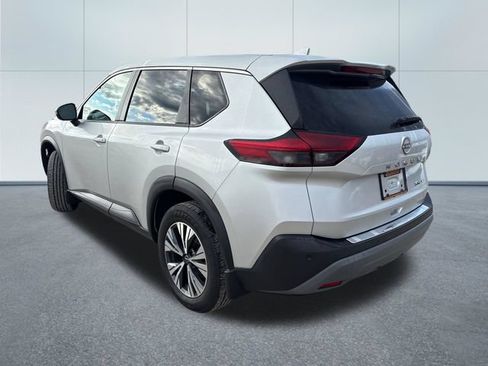 Used 2022 Nissan Rogue SV AWD/4WD image 2