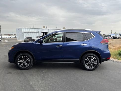Used 2019 Nissan Rogue SV w/ Premium Package AWD/4WD image 6