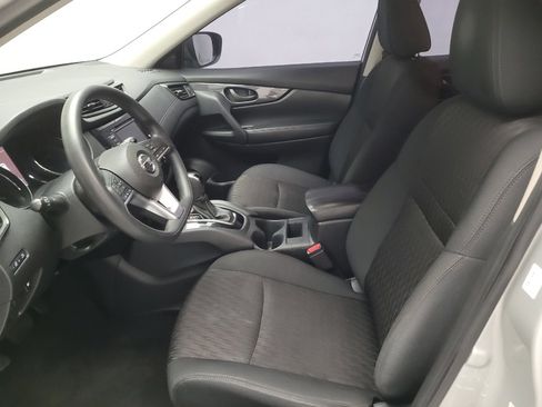 Used 2020 Nissan Rogue S FWD image 17