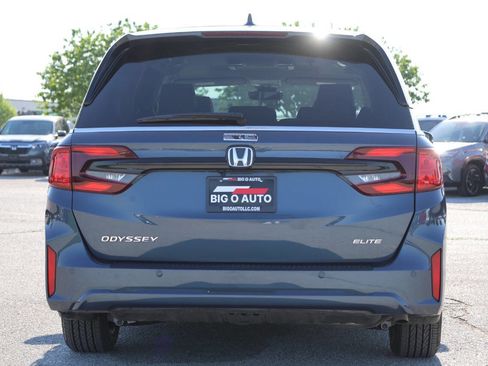 Used 2025 Honda Odyssey Elite image 10
