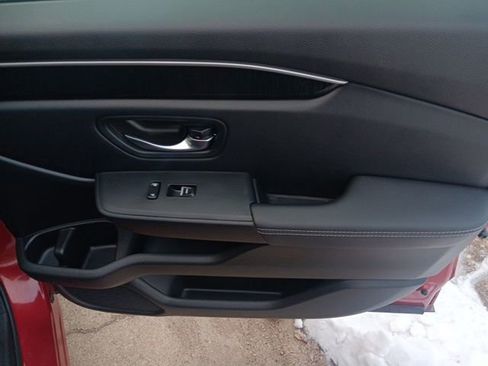 Used 2025 Honda Pilot Elite image 33