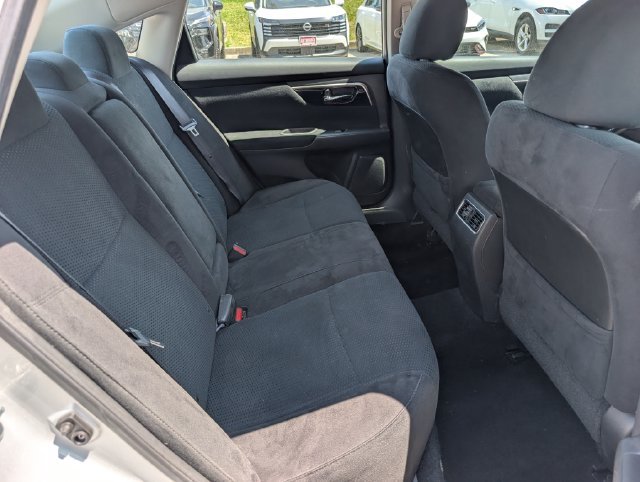Used 2014 Nissan Altima 2.5 SV w/ Convenience Package FWD image 11