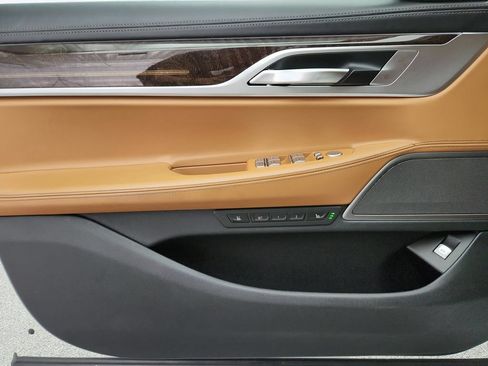 Used 2019 BMW 750i xDrive w/ Executive Package AWD/4WD image 24