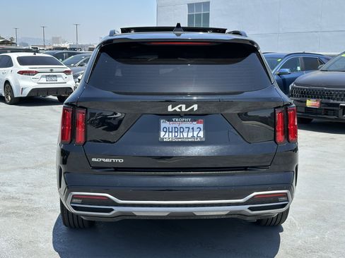Certified 2023 Kia Sorento SX FWD image 6