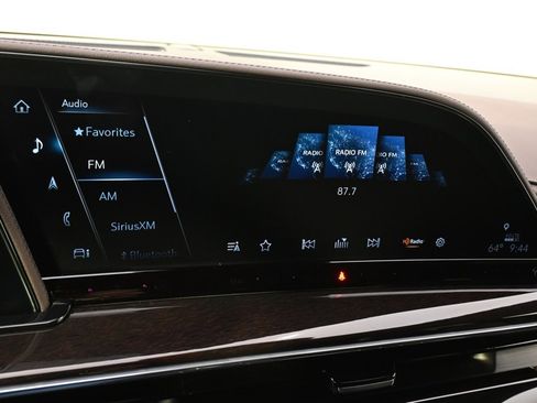 Certified 2024 Cadillac Escalade Sport Platinum w/ LPO, ONYX Package image 30