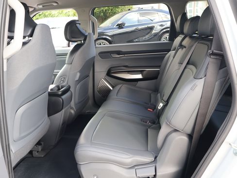 Used 2026 Kia EV9 Light RWD image 17