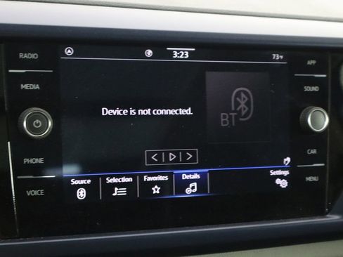 Used 2023 Volkswagen Taos SE w/ Panoramic Sunroof Package image 33