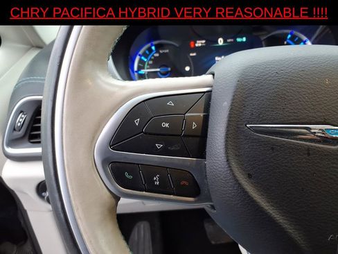Used 2018 Chrysler Pacifica Limited w/ Advanced Safetytec Group image 18