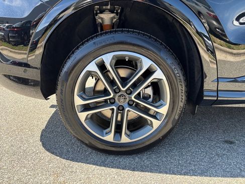New 2026 Audi Q5 Premium image 23