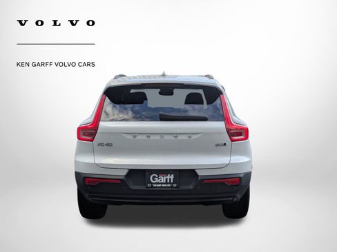 Used 2023 Volvo XC40 B5 Ultimate w/ Protection Package Premier image 4