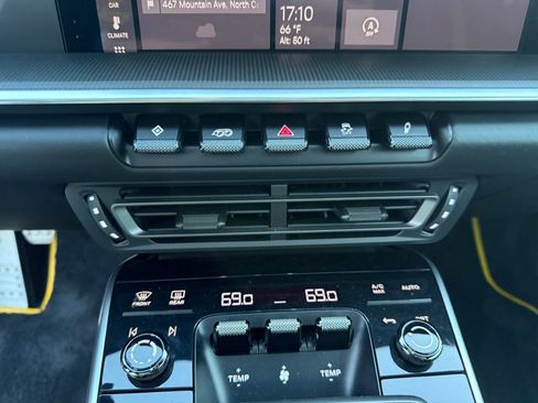 Used 2021 Porsche 911 Carrera S image 32