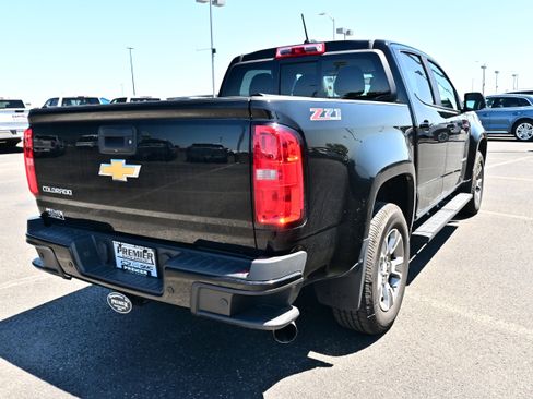 Used 2019 Chevrolet Colorado Z71 AWD/4WD image 6