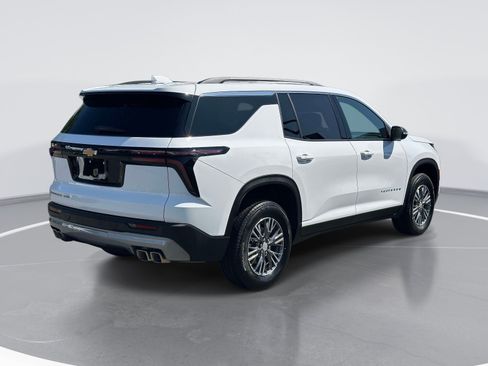 Used 2026 Chevrolet Traverse LT AWD/4WD image 5