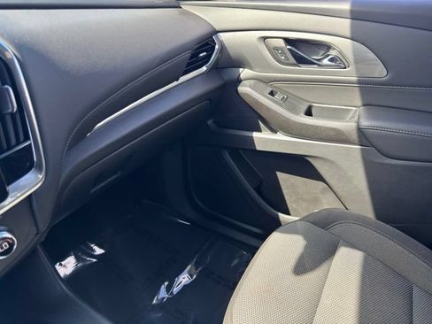 Used 2023 Chevrolet Traverse LT AWD/4WD image 28