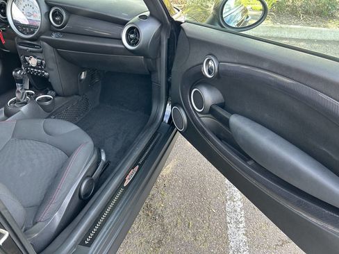 Used 2013 MINI Cooper S image 40