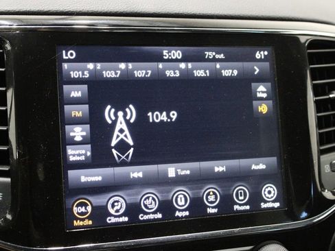 Used 2022 Jeep Grand Cherokee Laredo X image 33