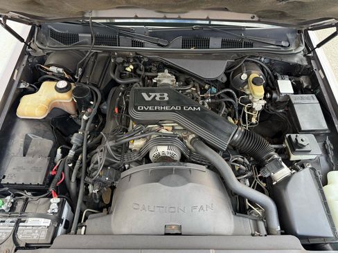 Used 1995 Lincoln Town Car Cartier image 14