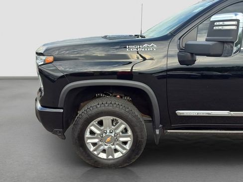 Used 2025 Chevrolet Silverado 3500 High Country w/ High Country Premium Package AWD/4WD image 25