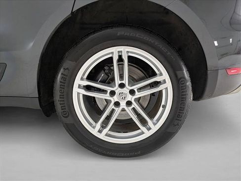 Used 2019 Porsche Macan image 23