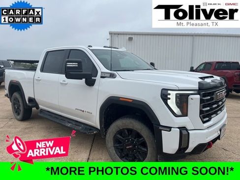 Used 2024 GMC Sierra 2500 AT4 w/ Technology Package AWD/4WD image 1