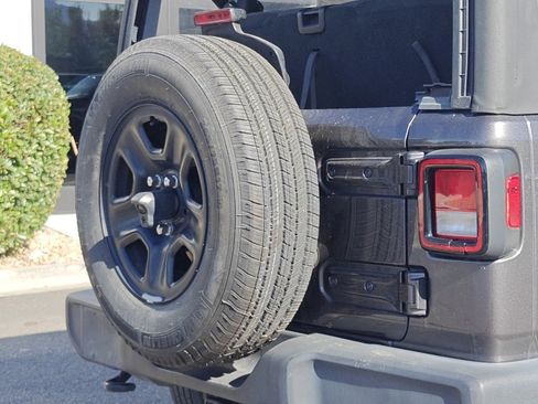 Used 2020 Jeep Wrangler Sport image 33