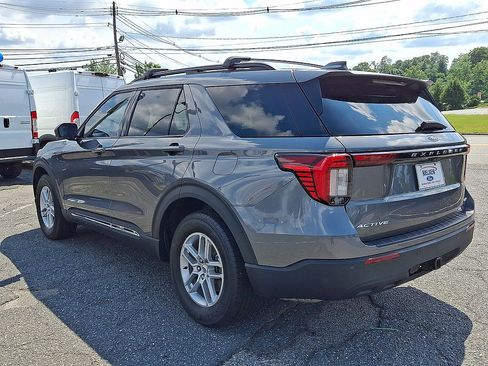 Certified 2025 Ford Explorer Active AWD/4WD image 28