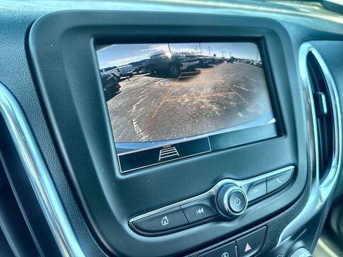 Used 2024 Chevrolet Equinox LT AWD/4WD image 17