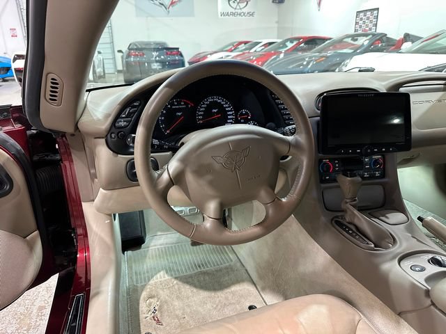 Used 2003 Chevrolet Corvette Coupe w/ Preferred Equipment Group RWD image 7