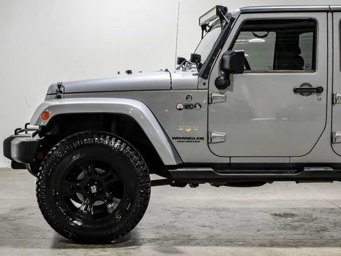 Used 2015 Jeep Wrangler Unlimited Sahara image 26