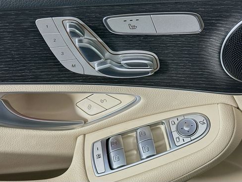 Used 2022 Mercedes-Benz GLC 300 GLC 300 image 15