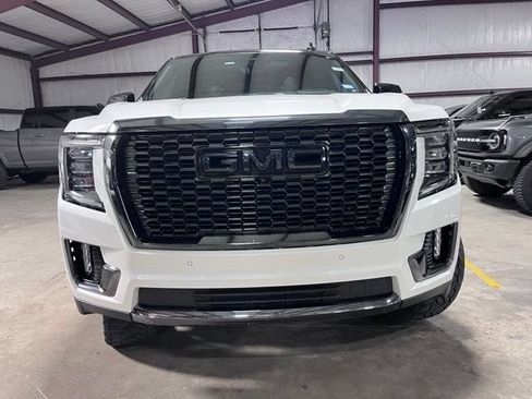 Used 2024 GMC Yukon Denali Ultimate AWD/4WD image 10